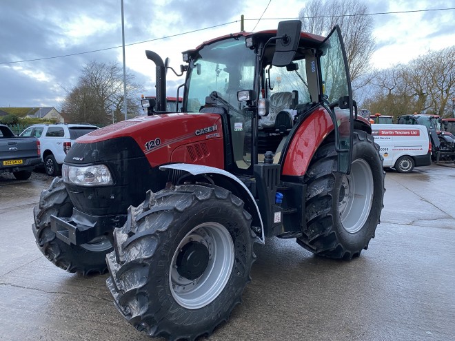 Case IH Luxxum 120 cab and axle suspension ADVANCED PACK