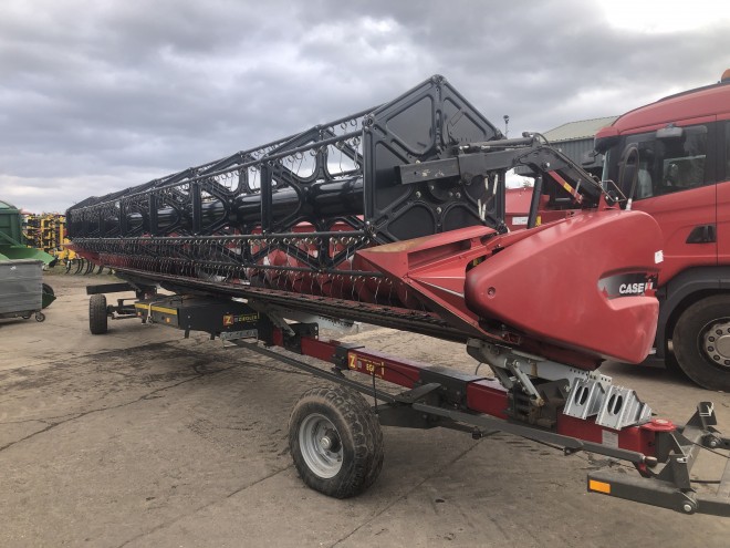 Case IH Axial Flow 9240 C/W Redekop X-tra chop system and tracks 35ft header