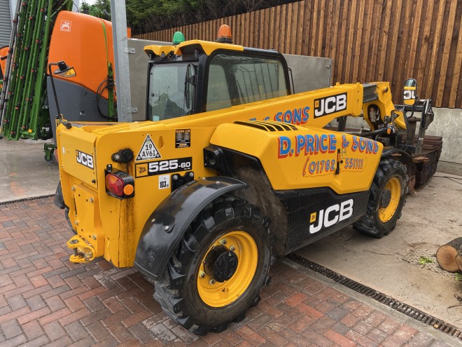 JCB 525-60 C/W Pallet Tines