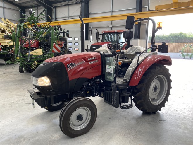 Case IH Farmall 55A 2WD ROPS