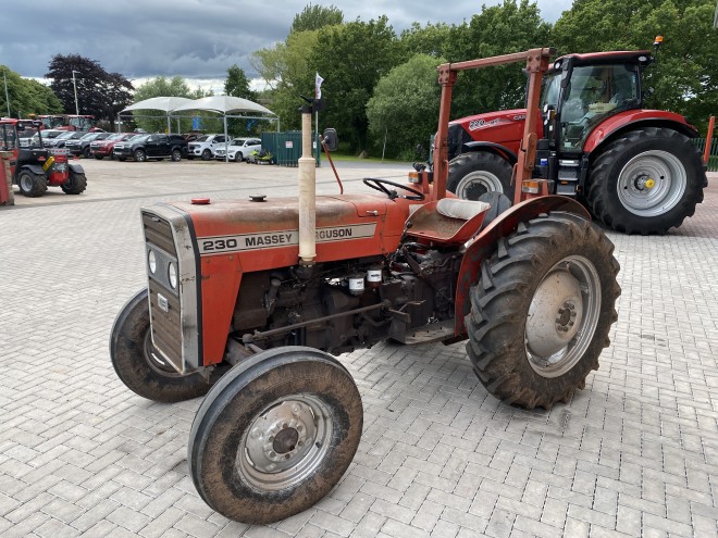 Massey Ferguson 230