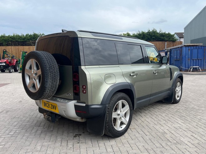 Land Rover Defender 3.0 D250 Hard Top SE Auto Commercial