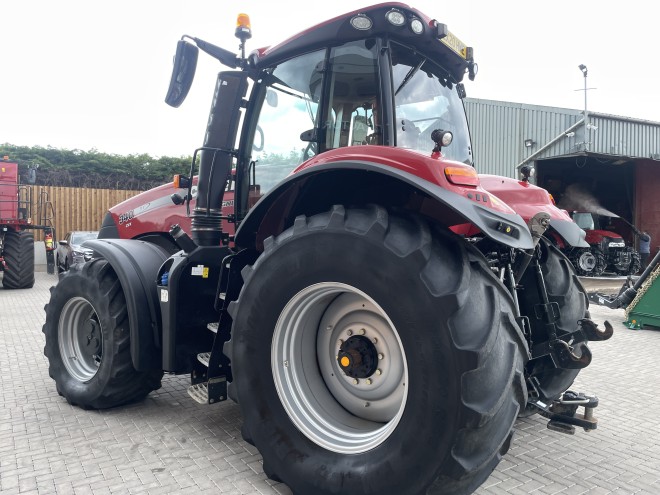 Case IH Magnum 340 CVX c/w Full Accuguide