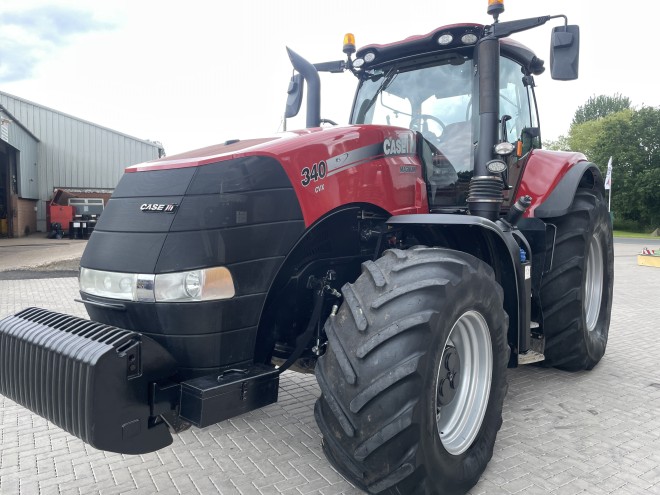 Case IH Magnum 340 CVX c/w Full Accuguide