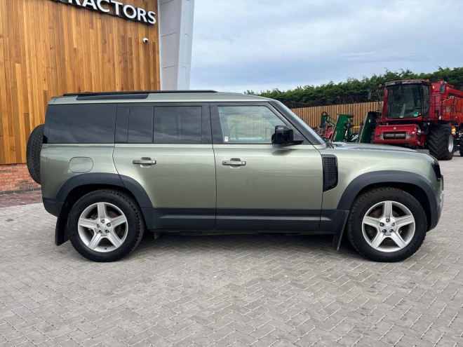 Land Rover Defender 3.0 D250 Hard Top SE Auto Commercial