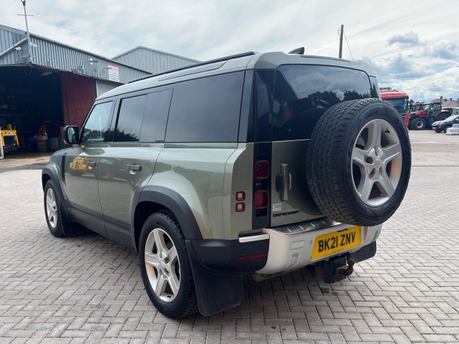 Land Rover Defender 3.0 D250 Hard Top SE Auto Commercial