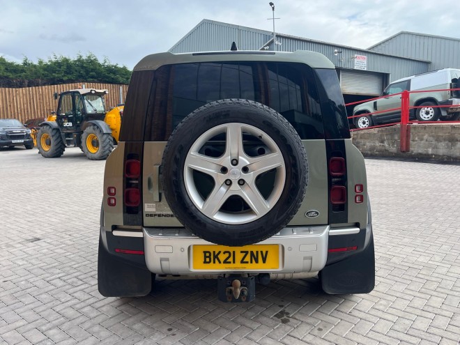 Land Rover Defender 3.0 D250 Hard Top SE Auto Commercial