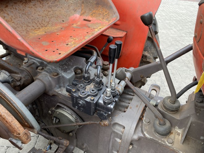 Massey Ferguson 230