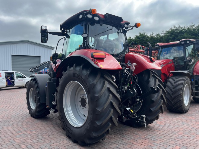 Case IH Puma 165 Multicontroller Full Powershift Front Linkage Accuguide Ready C/W MX Loader