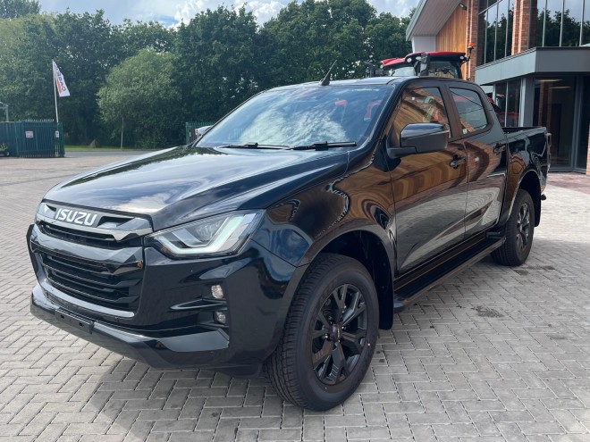 Isuzu D-MAX V-Cross Automatic Onyx Black