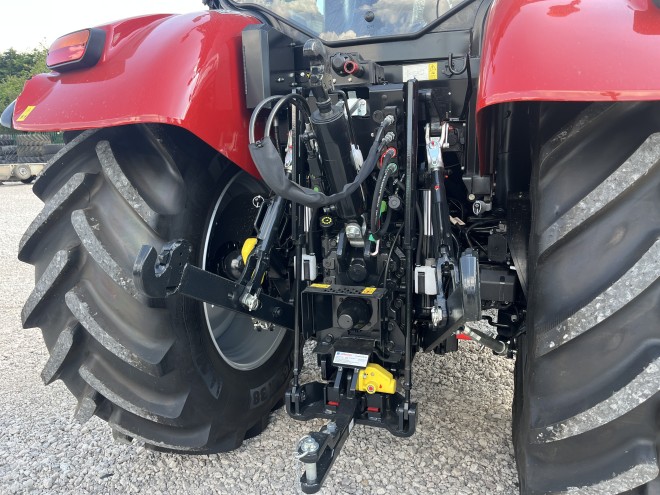 Case IH Maxxum 150 CVX Front Linkage Accuguide Ready