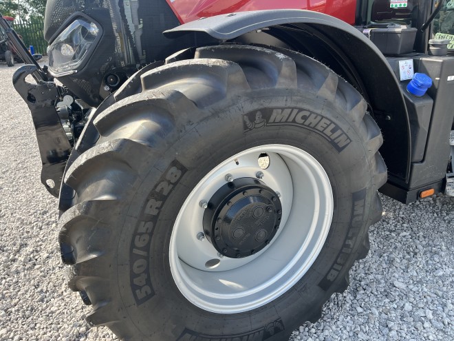 Case IH Maxxum 150 CVX Front Linkage Accuguide Ready