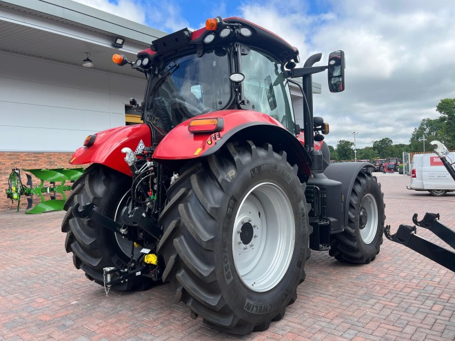 Case IH Puma 165 Multicontroller Full Powershift Front Linkage Accuguide Ready C/W MX Loader