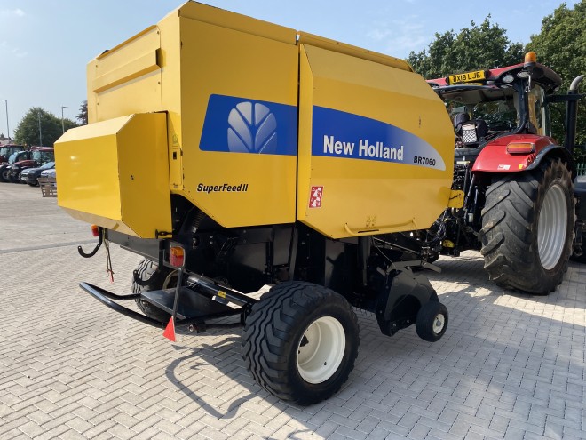 New Holland BR 760 Super Feed II Round Baler