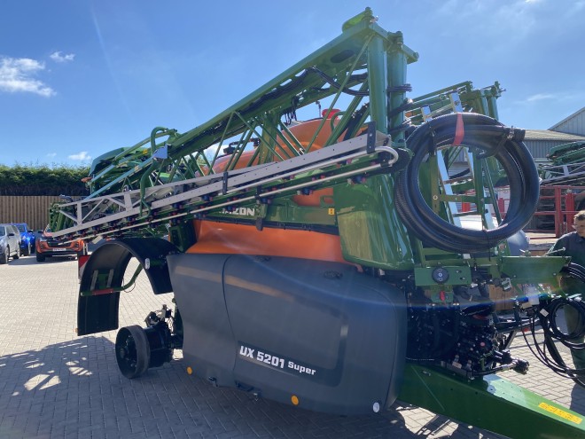 Amazone UX 5201 Super Trailed Sprayer 36m Isobus 520/85 r 42