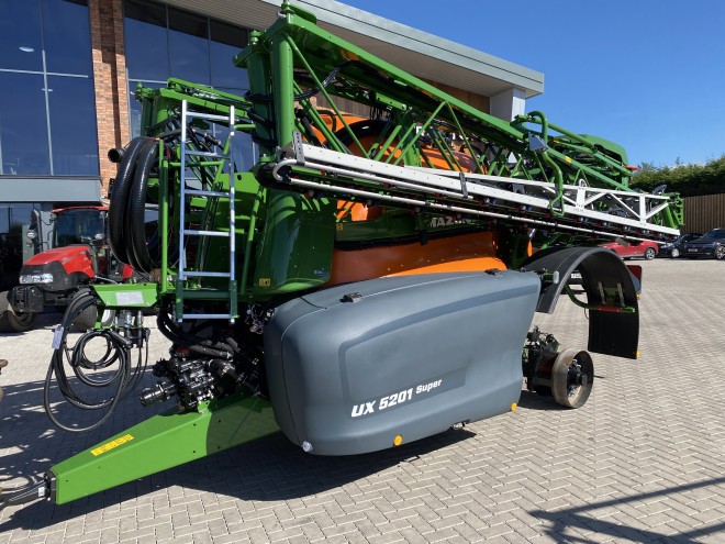 Amazone UX 5201 Super Trailed Sprayer 36m Isobus 520/85 r 42