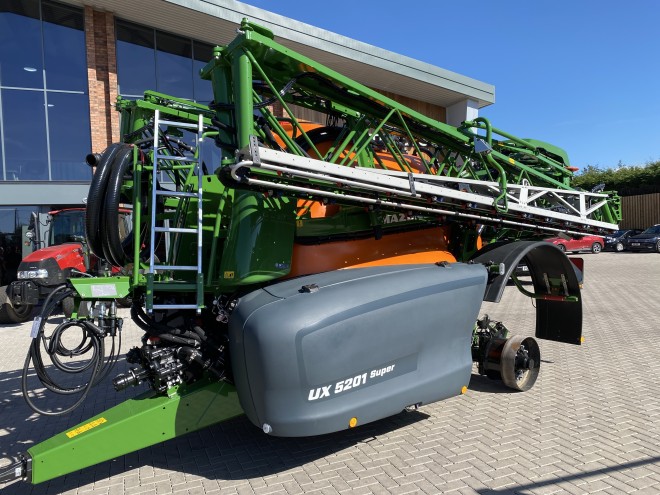 Amazone UX 5201 Super Trailed Sprayer 36m Isobus 520/85 r 42