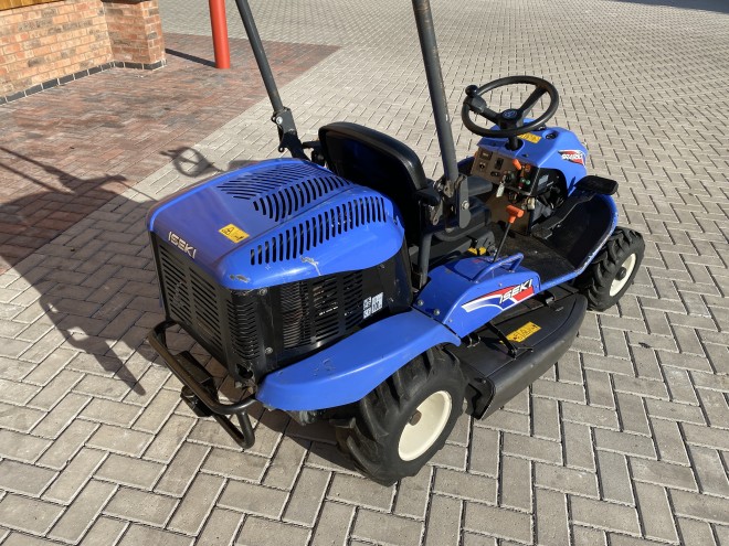 Iseki SRA 950 95cm Cut ride‐on bushcutter 4WD Hydrostatic