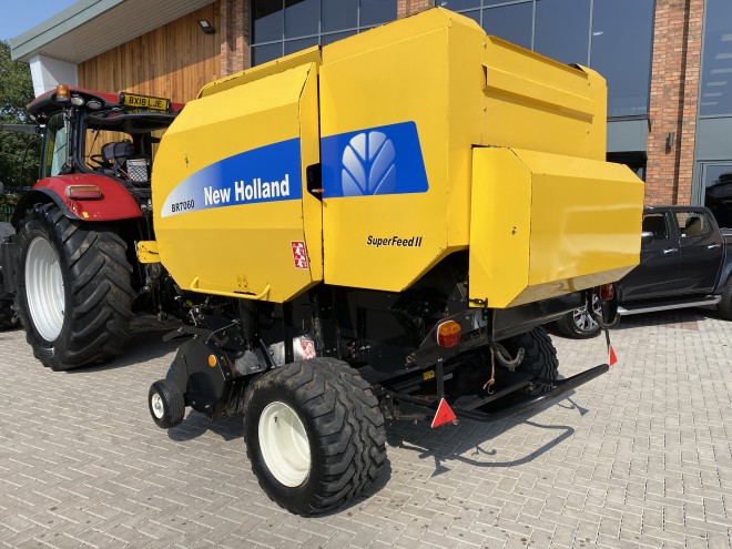 New Holland BR 760 Super Feed II Round Baler