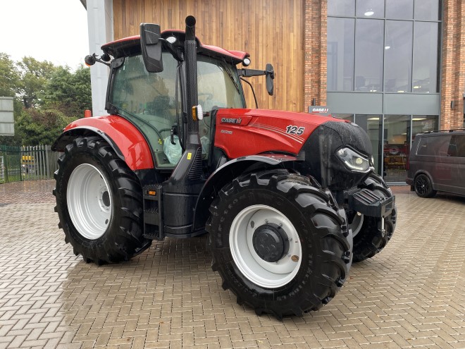 Case IH Maxxum 125 17 x 16 Active drive 4 650 Tyres