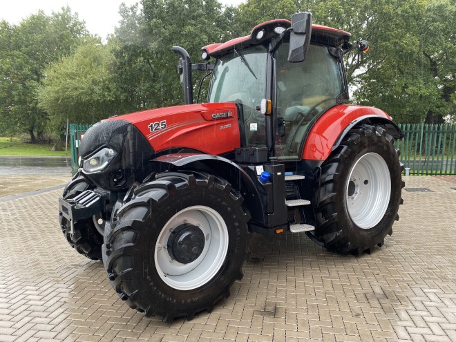 Case IH Maxxum 125 17 x 16 Active drive 4 650 Tyres