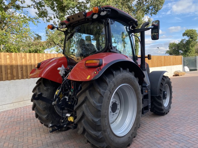 Case IH Maxxum 125 17 x 16 Active drive 4 600 tyres