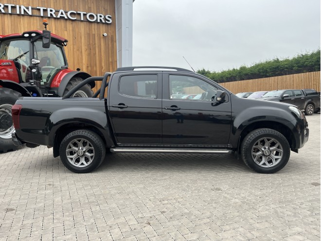 Isuzu D-max 2.5TD Blade Double Cab 4x4