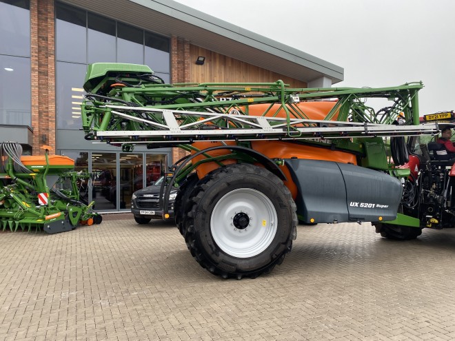 Amazone UX 5201 Super Trailed Sprayer 36m Isobus 520/85 r 42