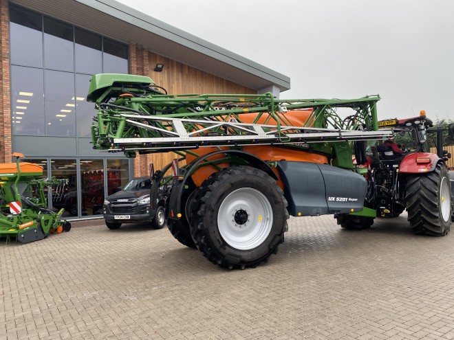 Amazone UX 5201 Super Trailed Sprayer 36m Isobus 520/85 r 42