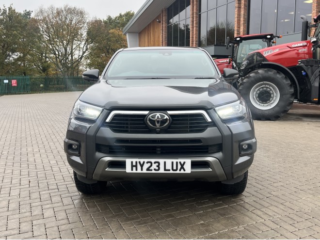 Toyota Hilux Invincible X D/Cab Pick Up 2.8 D-4D Auto