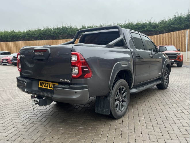 Toyota Hilux Invincible X D/Cab Pick Up 2.8 D-4D Auto